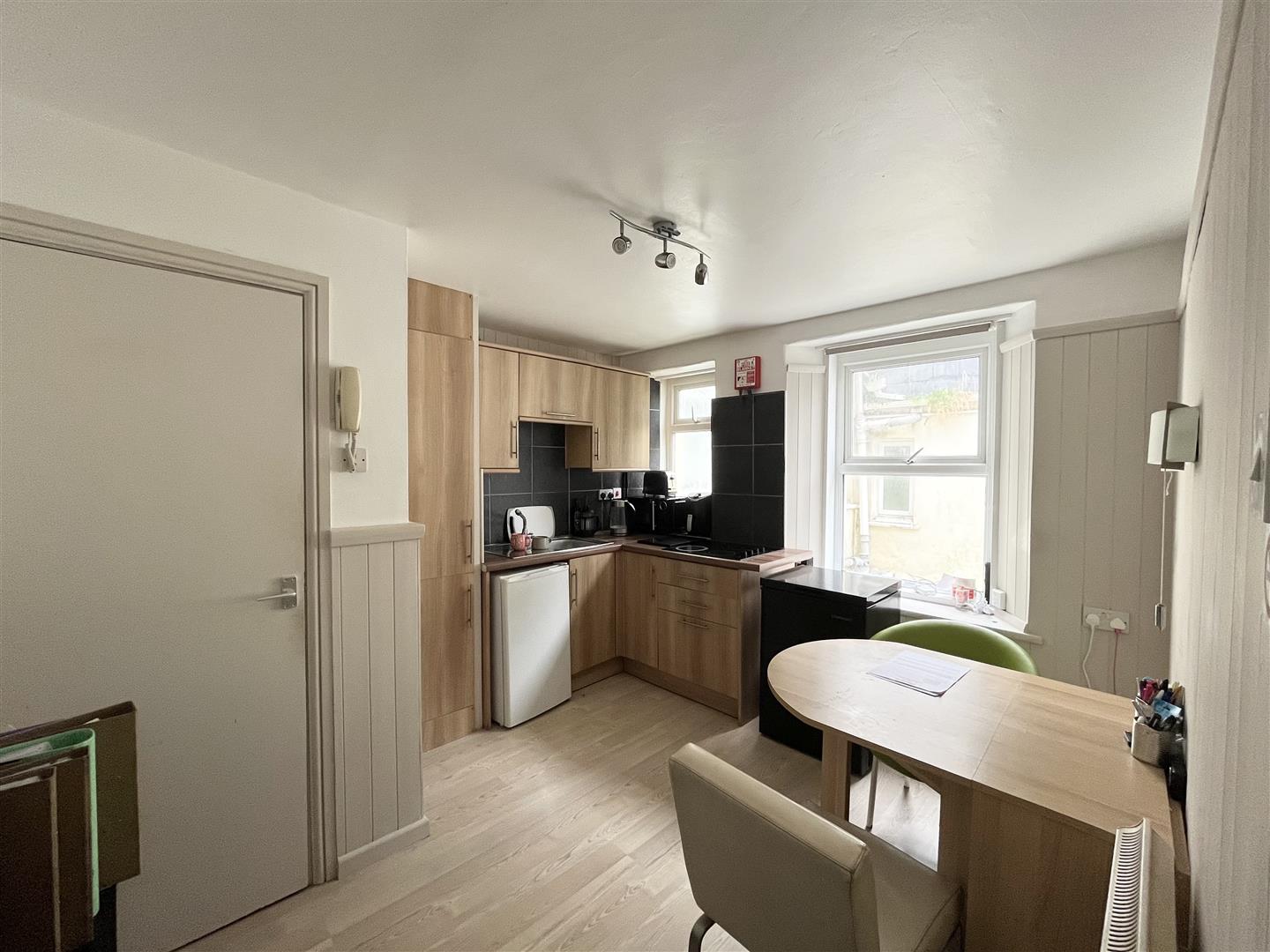 Edgcumbe Avenue, Newquay photo - 1